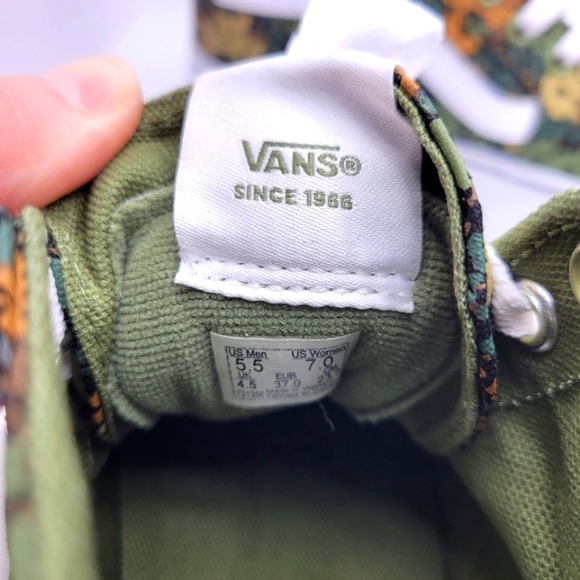 VANS Sk8-Hi Tapered Stackform Sneaker - Hightop / Platform - Picture 11 of 13